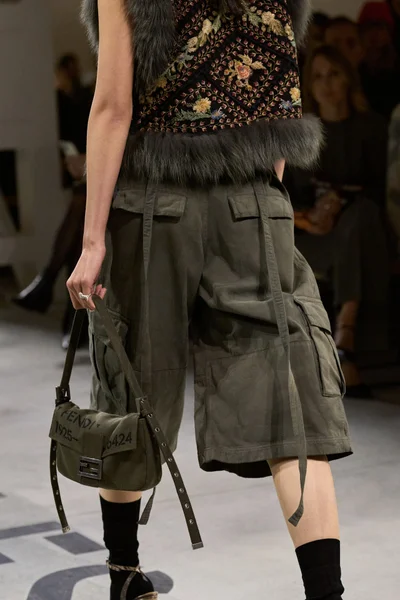 Look 142